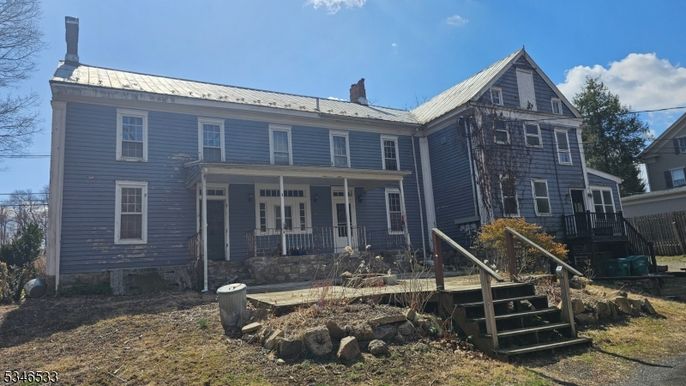 Exterior, Facade, Georgian