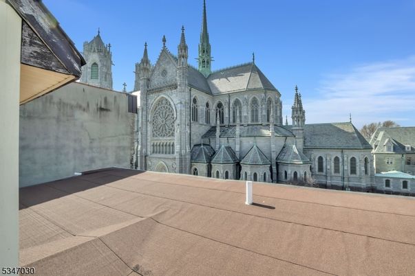 Exterior, Facade, French Provincial