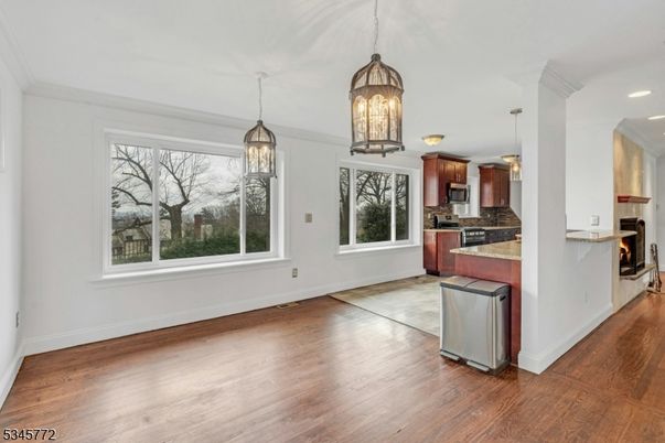 Interior, Kitchen, Pendant Lights, Recessed Lighting, Wood Texture Flooring