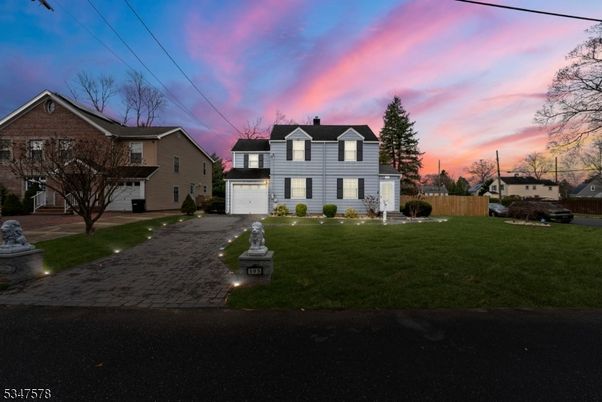 Attached, Backyard, Exterior, Facade, Queen Anne Victorian