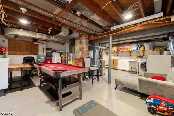 Billiard Table, Game Room, Interior