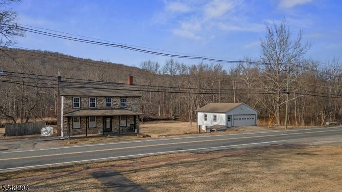 Detached Garage, Exterior