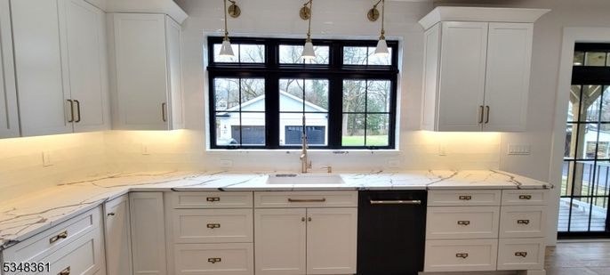 Interior, Kitchen, Pendant Lights, Wood Texture Flooring