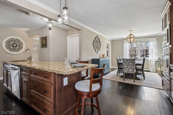 Dining room, Interior, Kitchen, Pendant Lights, Wood Texture Flooring