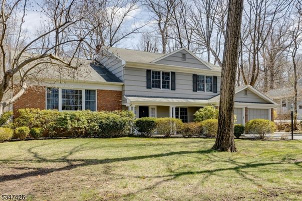 Backyard, Exterior, Facade, Brick Facade, Split Level