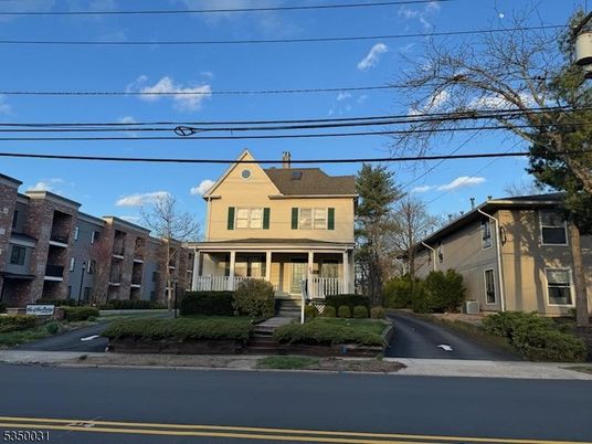 Exterior, Facade, Queen Anne Victorian