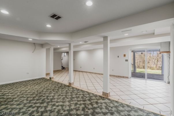 Empty room, Interior, Recessed Lighting