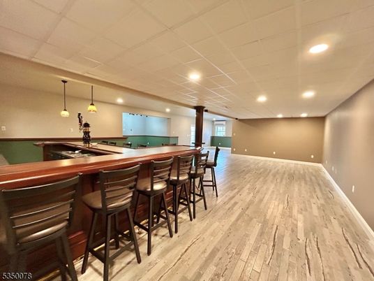 Interior, Pendant Lights, Recessed Lighting, Wood Texture Flooring