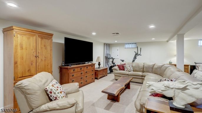 Fitness Equipment, Interior, Living room, Recessed Lighting