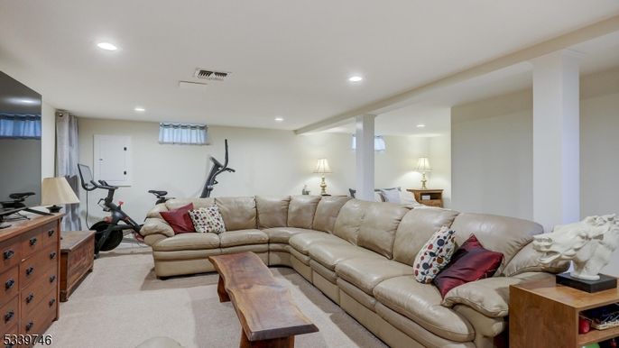 Fitness Equipment, Interior, Living room, Recessed Lighting