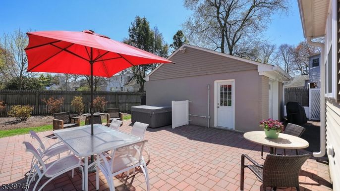 Exterior, Hot Tub