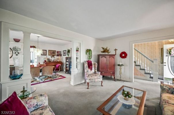 Chandelier, Dining room, Interior, Living room