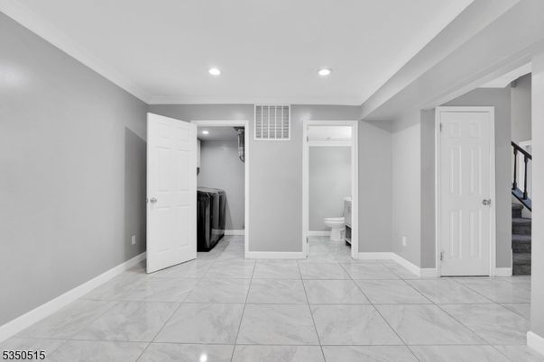 Bathroom, Interior, Recessed Lighting, Washer