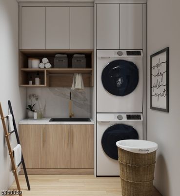 Interior, Utility Closets, Washer, Wood Texture Flooring