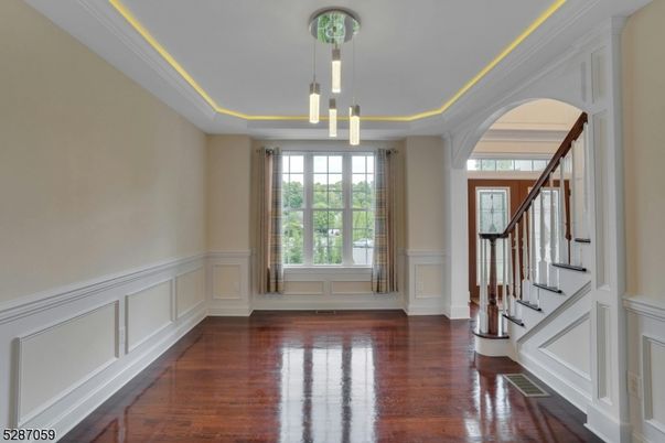 Interior, Pendant Lights, Wood Texture Flooring