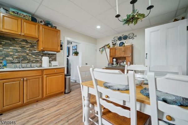 Dining room, Interior, Kitchen, Recessed Lighting, Wood Texture Flooring