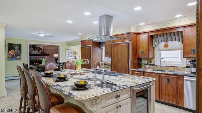 Dining room, Interior, Kitchen, Recessed Lighting, Stainless Steel Appliances