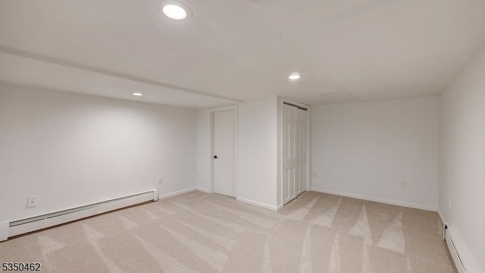 Empty room, Interior, Recessed Lighting
