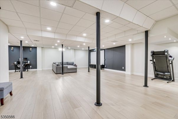 Fitness Equipment, Interior, Recessed Lighting, Wood Texture Flooring