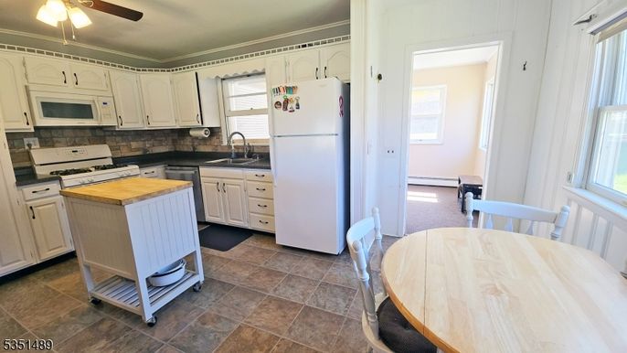 Dining room, Interior, Kitchen