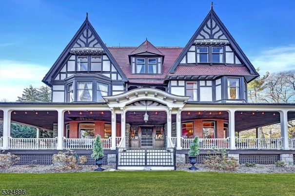 Exterior, Facade, Tudor Revival