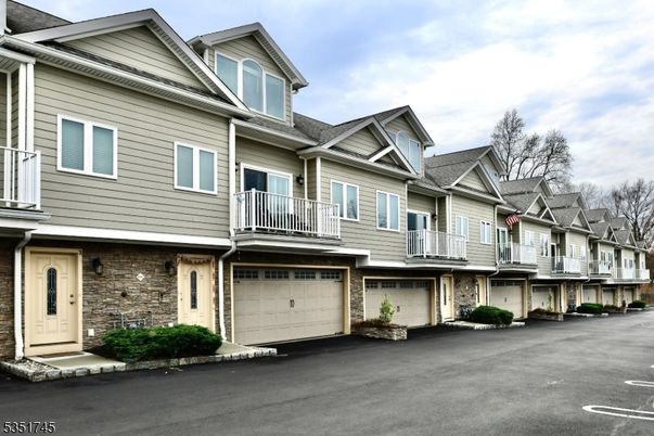 Attached, Exterior, Facade, Brick Facade, Rowhouse