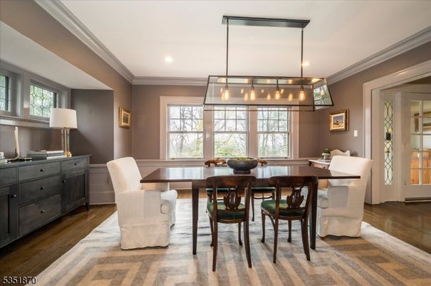 Dining room, Interior, Pendant Lights, Recessed Lighting, Wood Texture Flooring