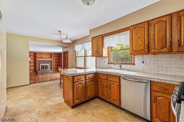Fireplace, Interior, Kitchen, Tile Countertops