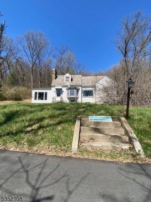 Backyard, Exterior, Facade, Cape Cod