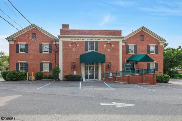 Exterior, Facade, Brick Facade, Brick Traditional