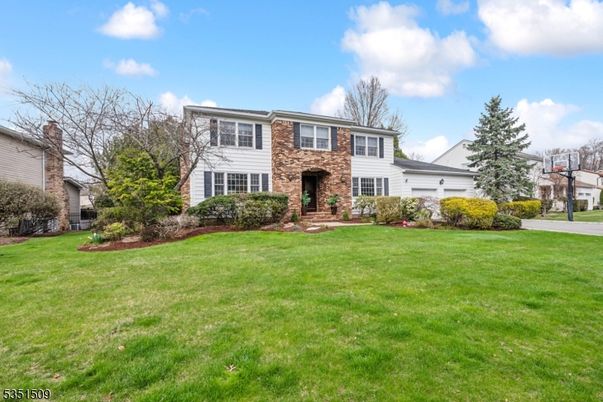 Attached, Backyard, Exterior, Facade, Brick Facade, Georgian