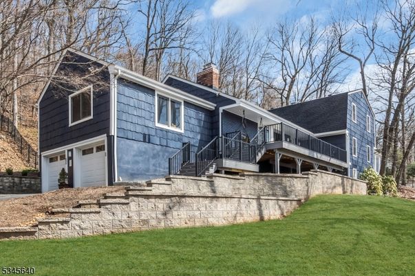 Attached, Exterior, Facade, Raised Ranch