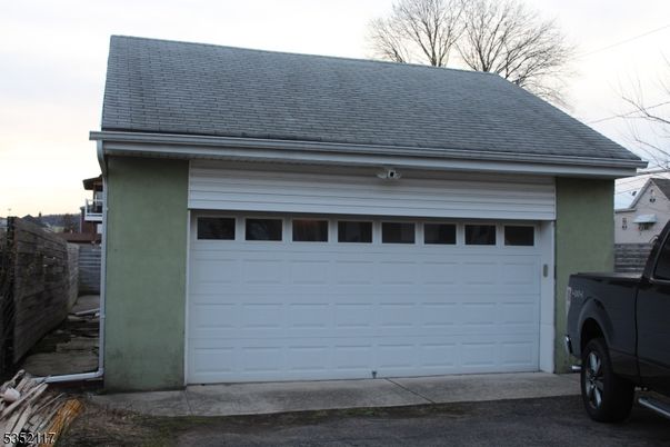 Detached Garage, Exterior