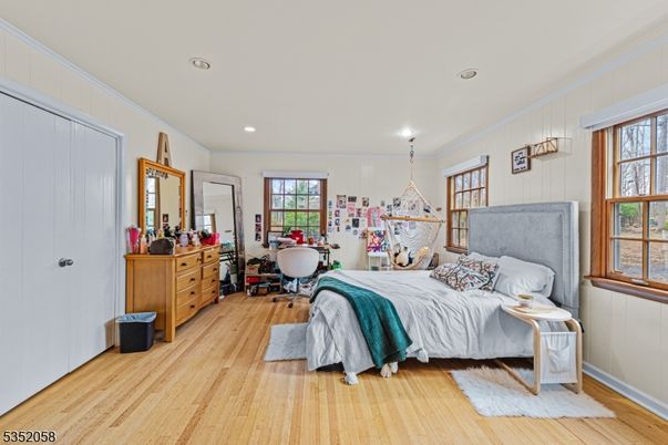 Bedroom, Home Office, Interior, Pendant Lights, Recessed Lighting, Wood Texture Flooring