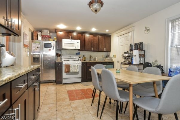 Dining room, Interior, Kitchen, Recessed Lighting