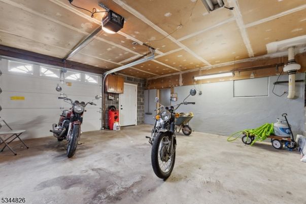Garage, Interior