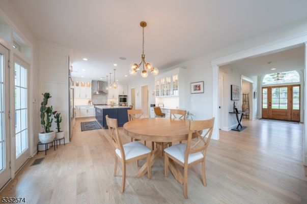Dining room, Interior, Kitchen, Pendant Lights, Recessed Lighting, Wood Texture Flooring