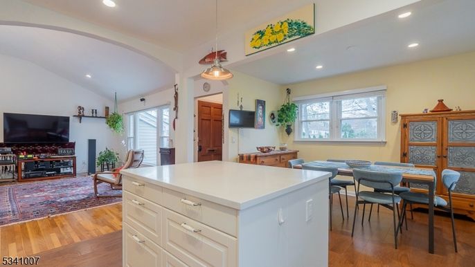 Dining room, Interior, Kitchen, Pendant Lights, Recessed Lighting, Wood Texture Flooring