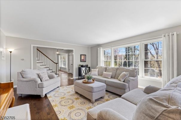 Interior, Living room, Pendant Lights, Wood Texture Flooring