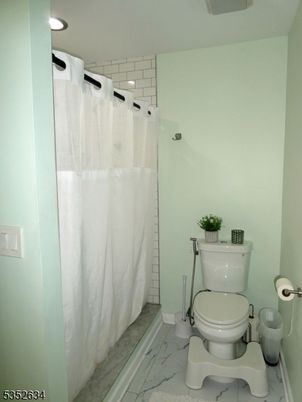 Bathroom, Interior, Marble, Recessed Lighting