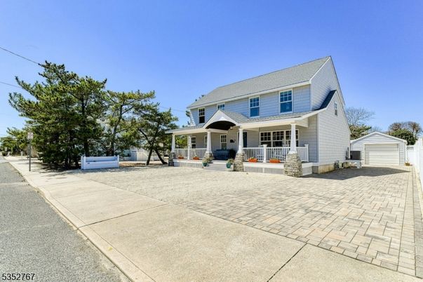 Detached Garage, Exterior, Facade, Farmhouse