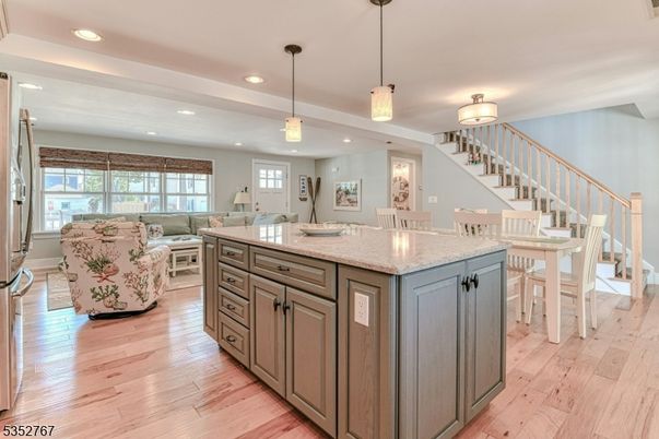 Dining room, Interior, Living room, Pendant Lights, Recessed Lighting, Wood Texture Flooring