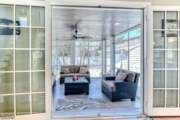 Interior, Living room, Recessed Lighting, Sun Room