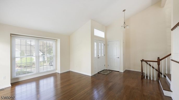 Empty room, Interior, Pendant Lights, Wood Texture Flooring