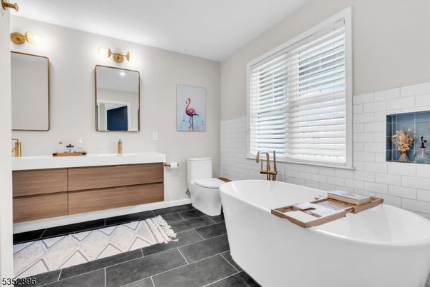 Bathroom, Dual Sink Vanities, Free Standing Baths, Interior
