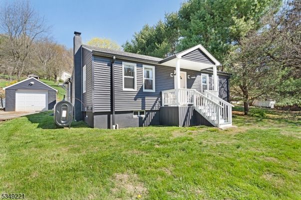 Backyard, Detached Garage, Exterior