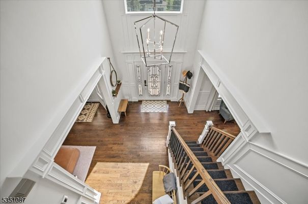 Interior, Pendant Lights, Wood Texture Flooring