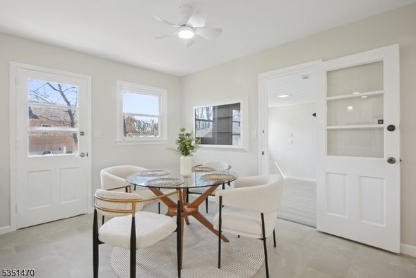 Dining room, Interior, Recessed Lighting