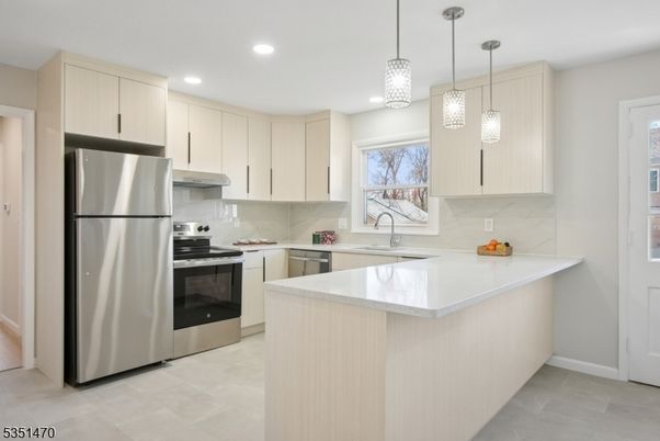 Interior, Kitchen, Pendant Lights, Recessed Lighting, Stainless Steel Appliances