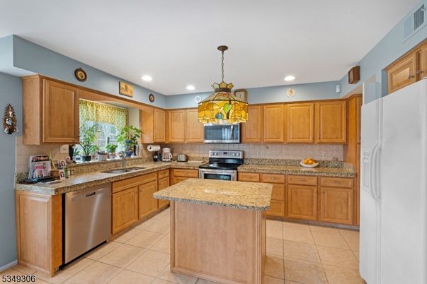 Interior, Kitchen, Pendant Lights, Recessed Lighting, Stainless Steel Appliances